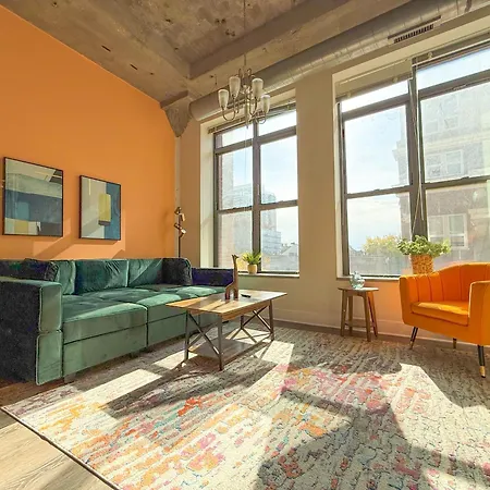 Chicago 2Br City Retreat With Optional Parking And Gym Access Near Mccormick Place And Soldier Field